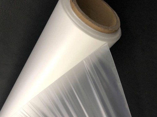 低透霧tpu防水透氣薄膜TPU卷材復(fù)合鞋材布料等型號(hào)：BM1  0.08MM